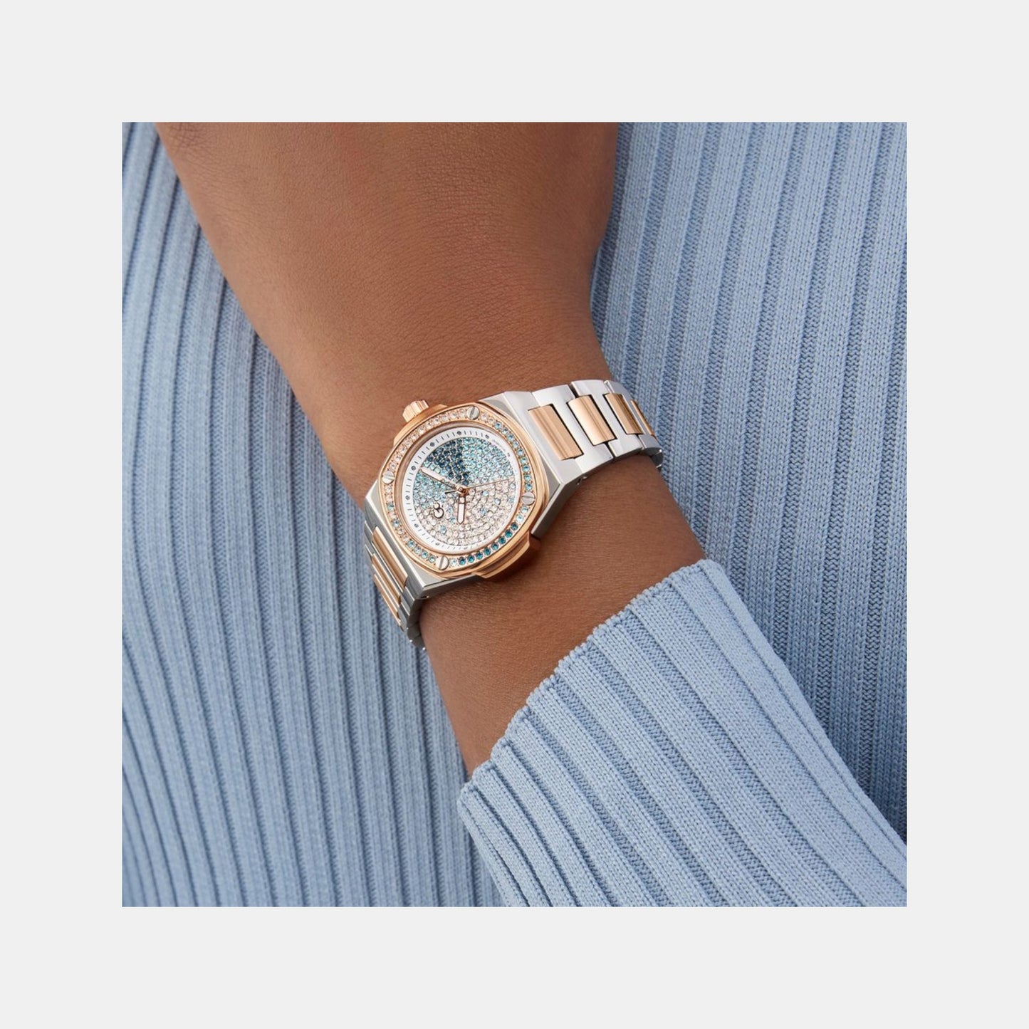 Specials Women Quartz Blue Dial Analog Stainless Steel Watch Z12010L9