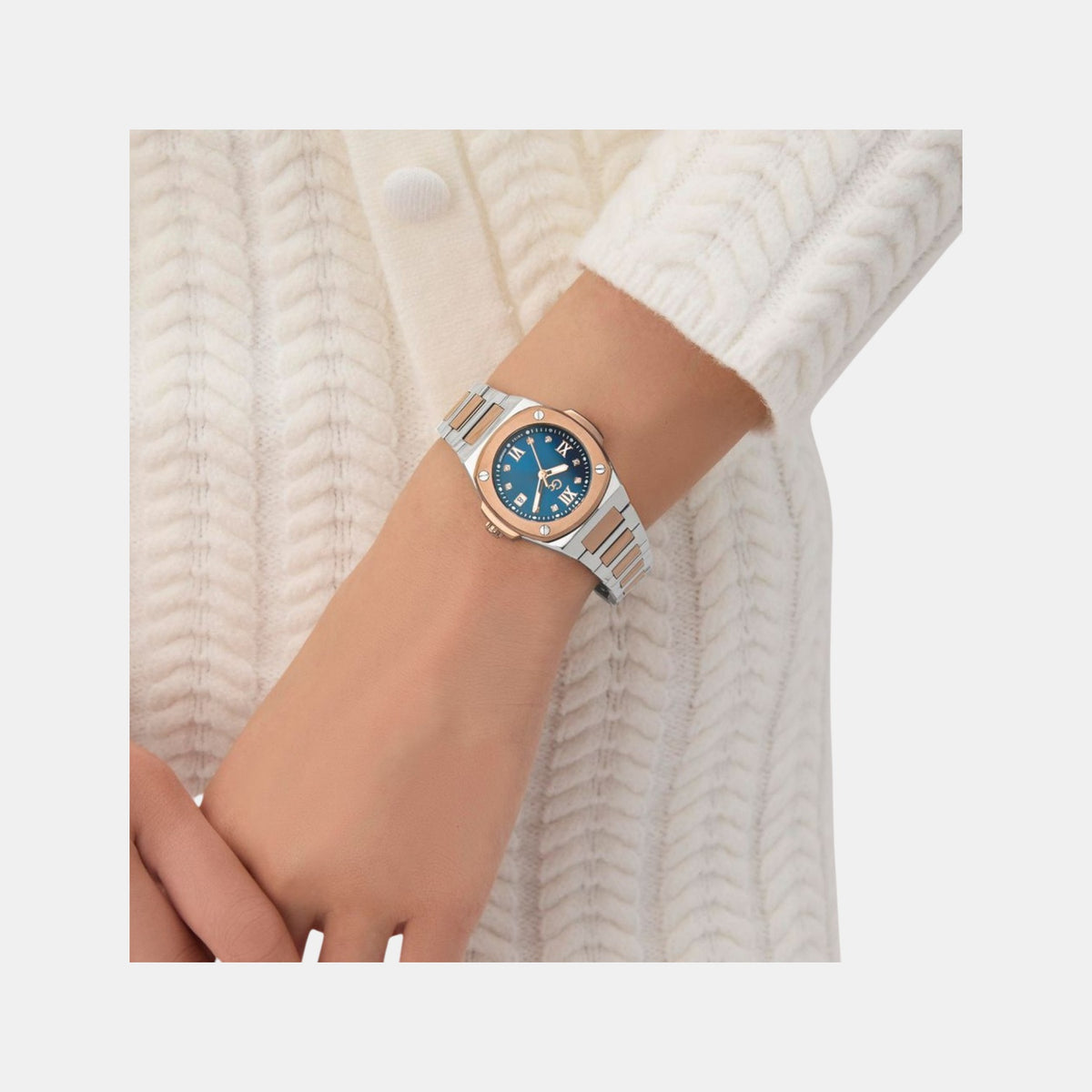 Coussin Women Quartz Blue Dial Analog Stainless Steel Watch Z12011L7
