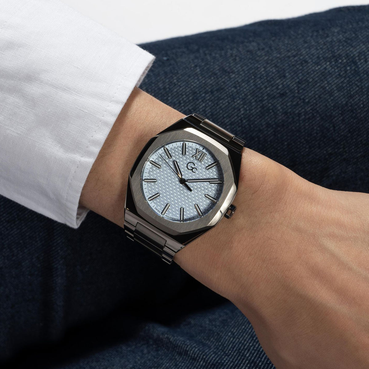 GC 42 mm Grey Quartz watch