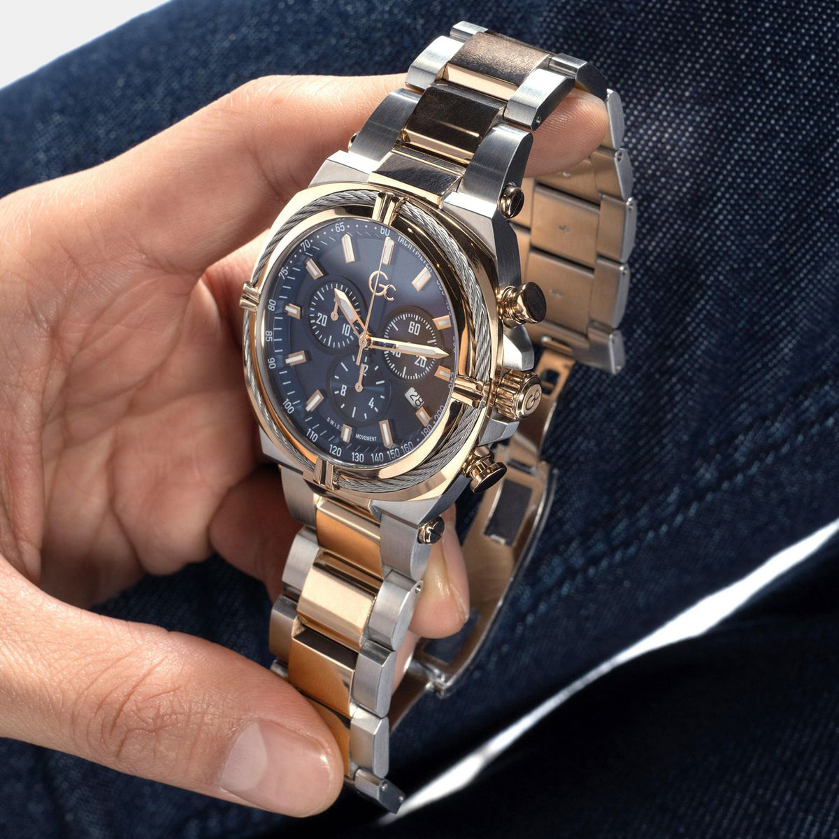 GC Round Quartz Chronograph Men watch