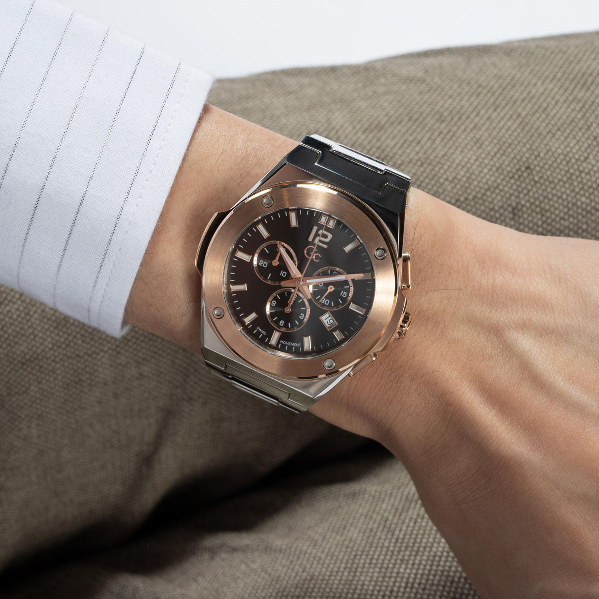 GC 44 mm Silver Quartz watch