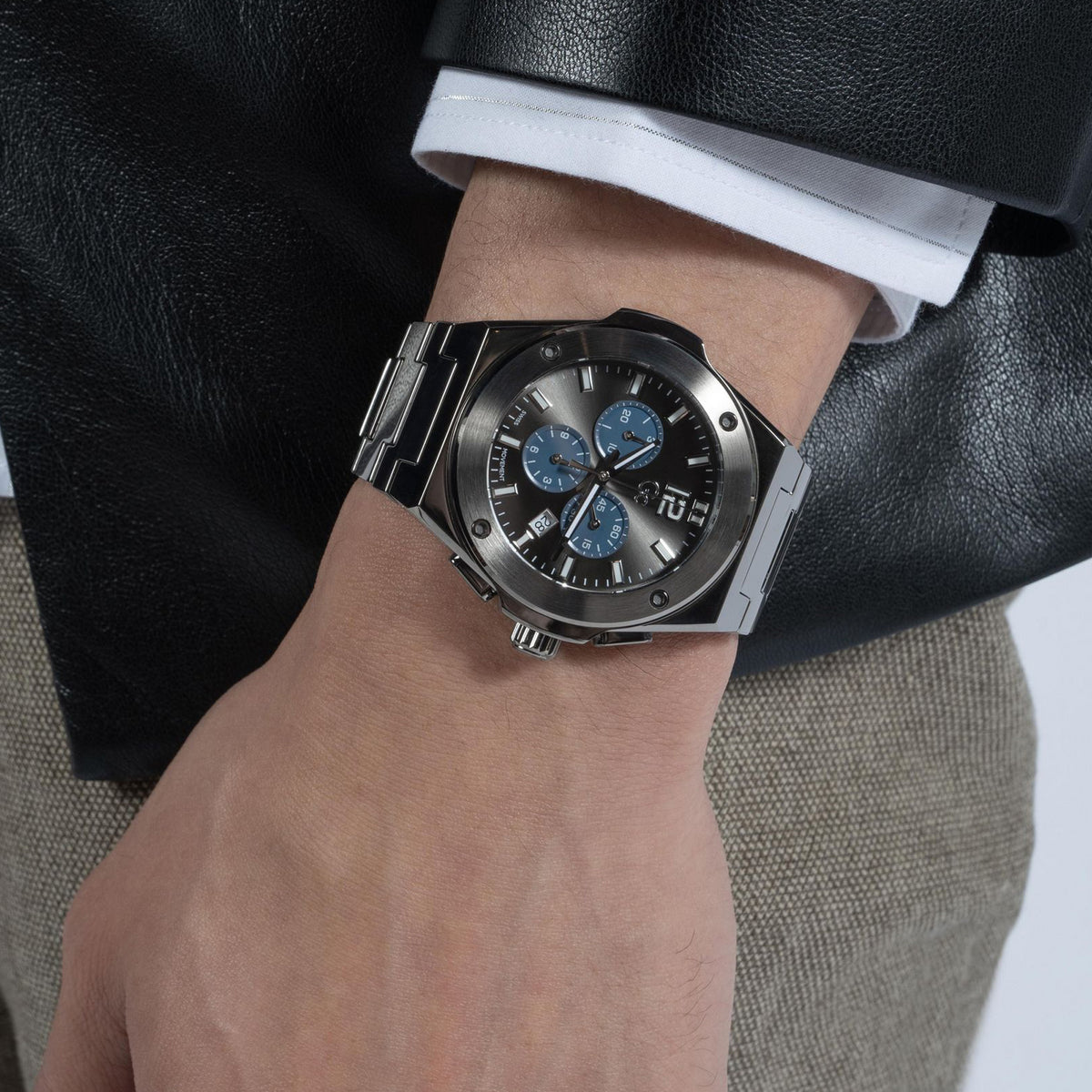 Idol Men Quartz Grey Dial Chronograph Stainless Steel Watch Z33003G5Mf