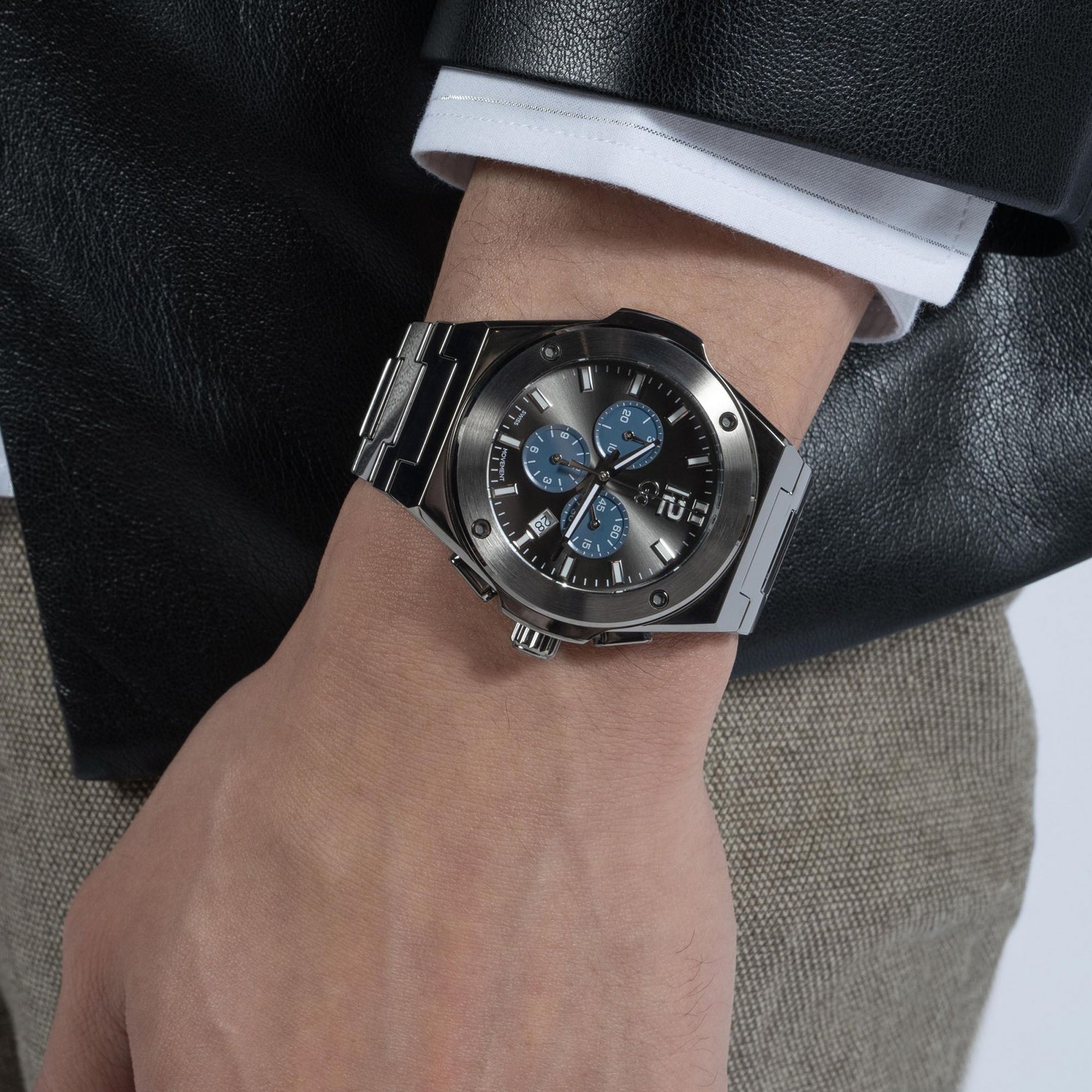 Idol Men Quartz Grey Dial Chronograph Stainless Steel Watch Z33003G5MF