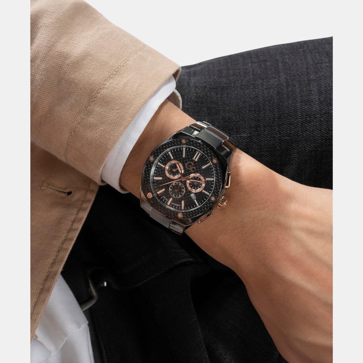 Fiber Men Quartz Black Dial Chronograph Stainless Steel Watch Z37002G2Mf