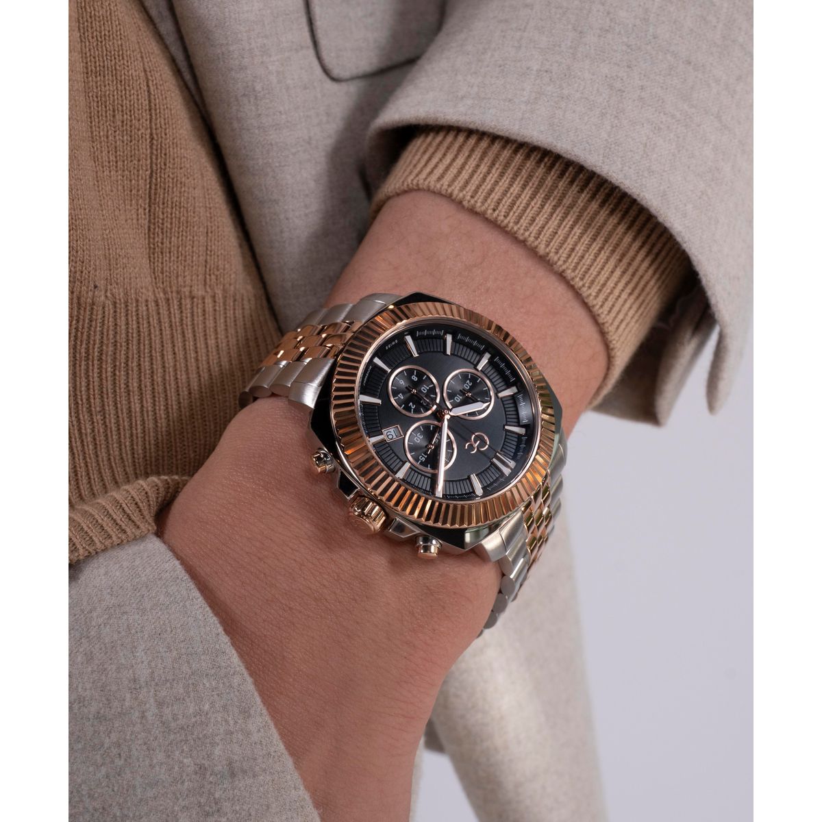 Flair Coussin Men Quartz Black Dial Chronograph Stainless Steel Watch Z46001G2Mf