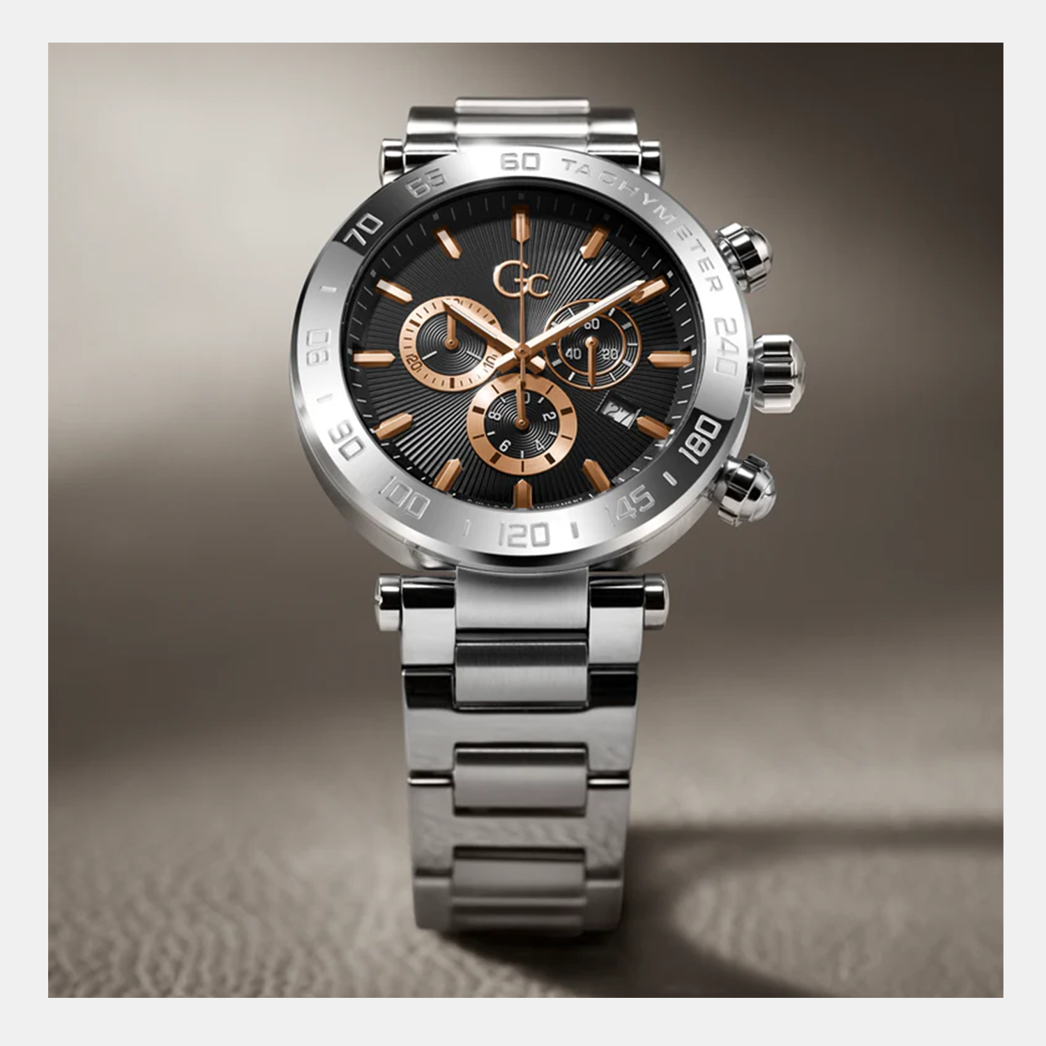 GC Round Quartz Chronograph Men watch