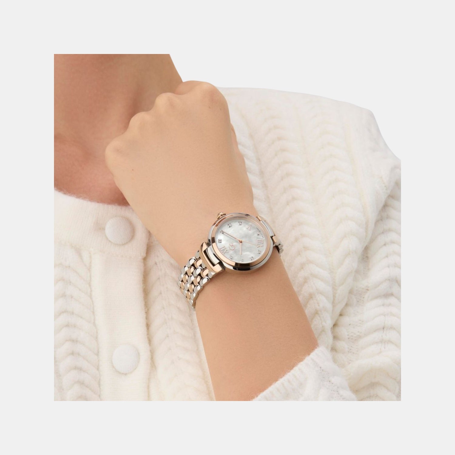 Gc Allure Women Quartz White Dial Analog Stainless Steel Watch Z64001L1