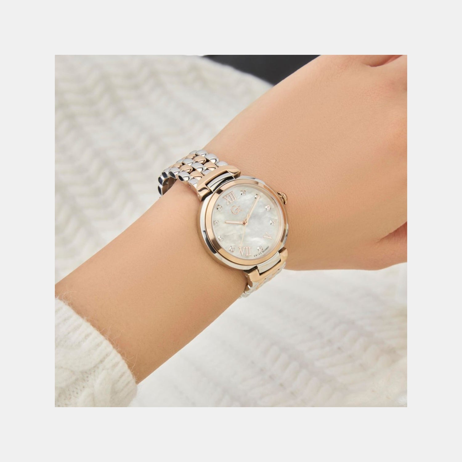 Gc Allure Women Quartz White Dial Analog Stainless Steel Watch Z64001L1