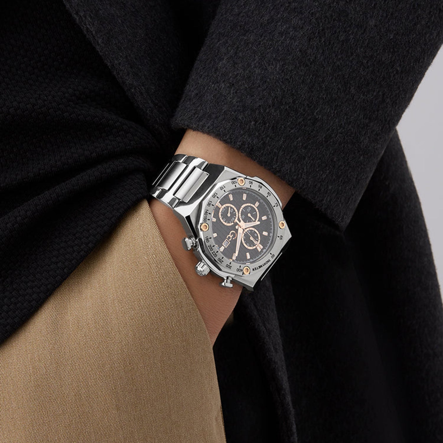 Men Quartz Black Dial Chronograph Stainless Steel Watch Z68002G2