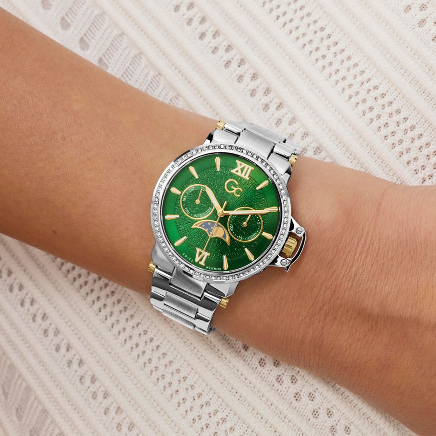 Gc Sportchic Women Quartz Green Dial Analog Stainless Steel Watch Z69001L7