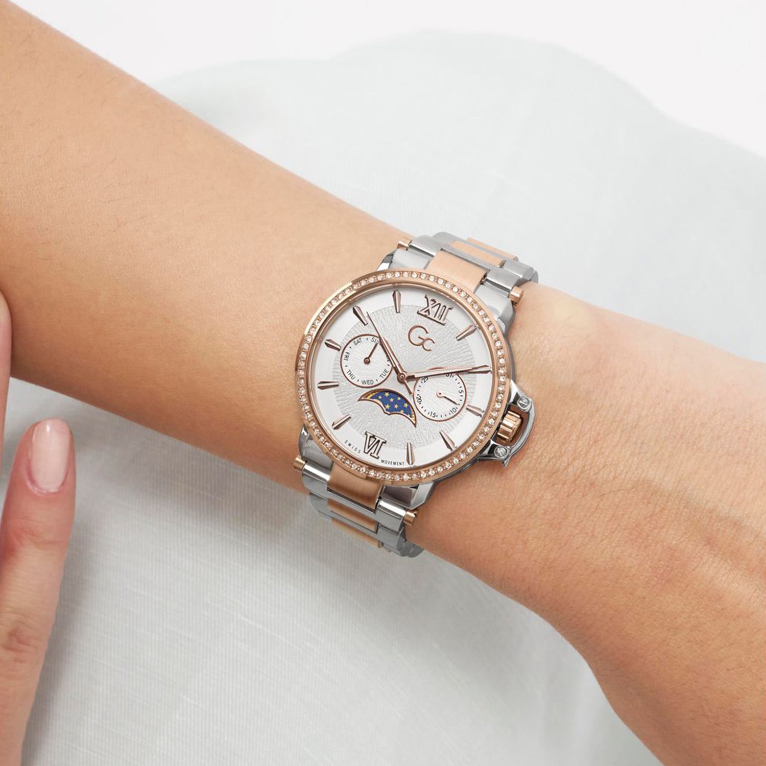 Gc Sportchic Women Quartz White Dial Analog Stainless Steel Watch Z69002L1