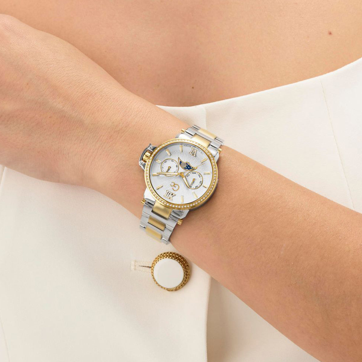 Moonchic Women Quartz White Dial Analog Stainless Steel Watch Z69003L6