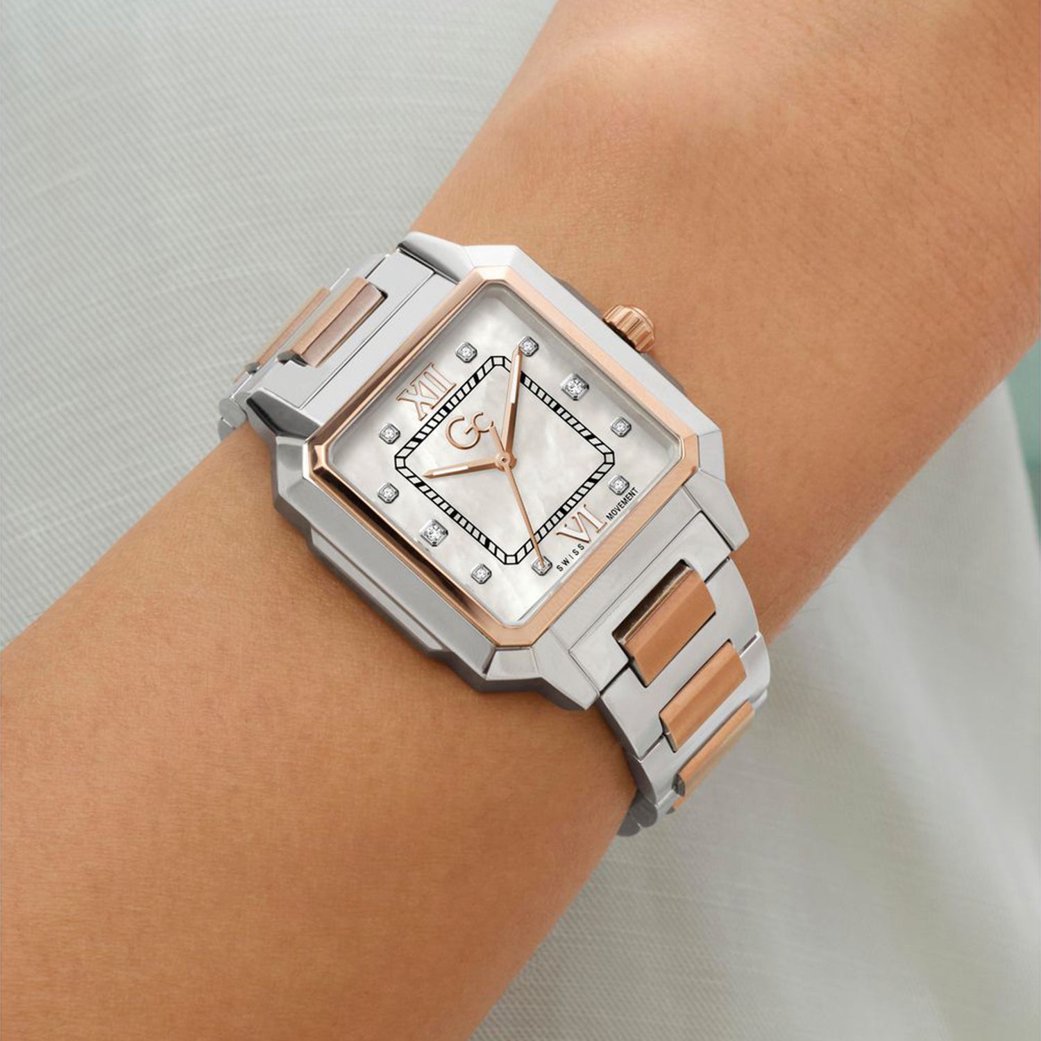 Gc Dress Women Quartz White Dial Analog Stainless Steel Watch Z72001L1