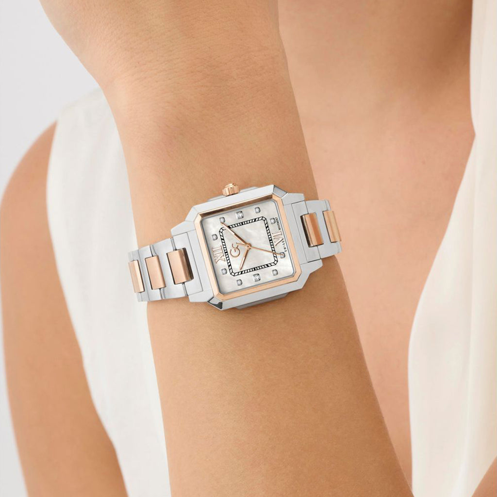 Gc Dress Women Quartz White Dial Analog Stainless Steel Watch Z72001L1