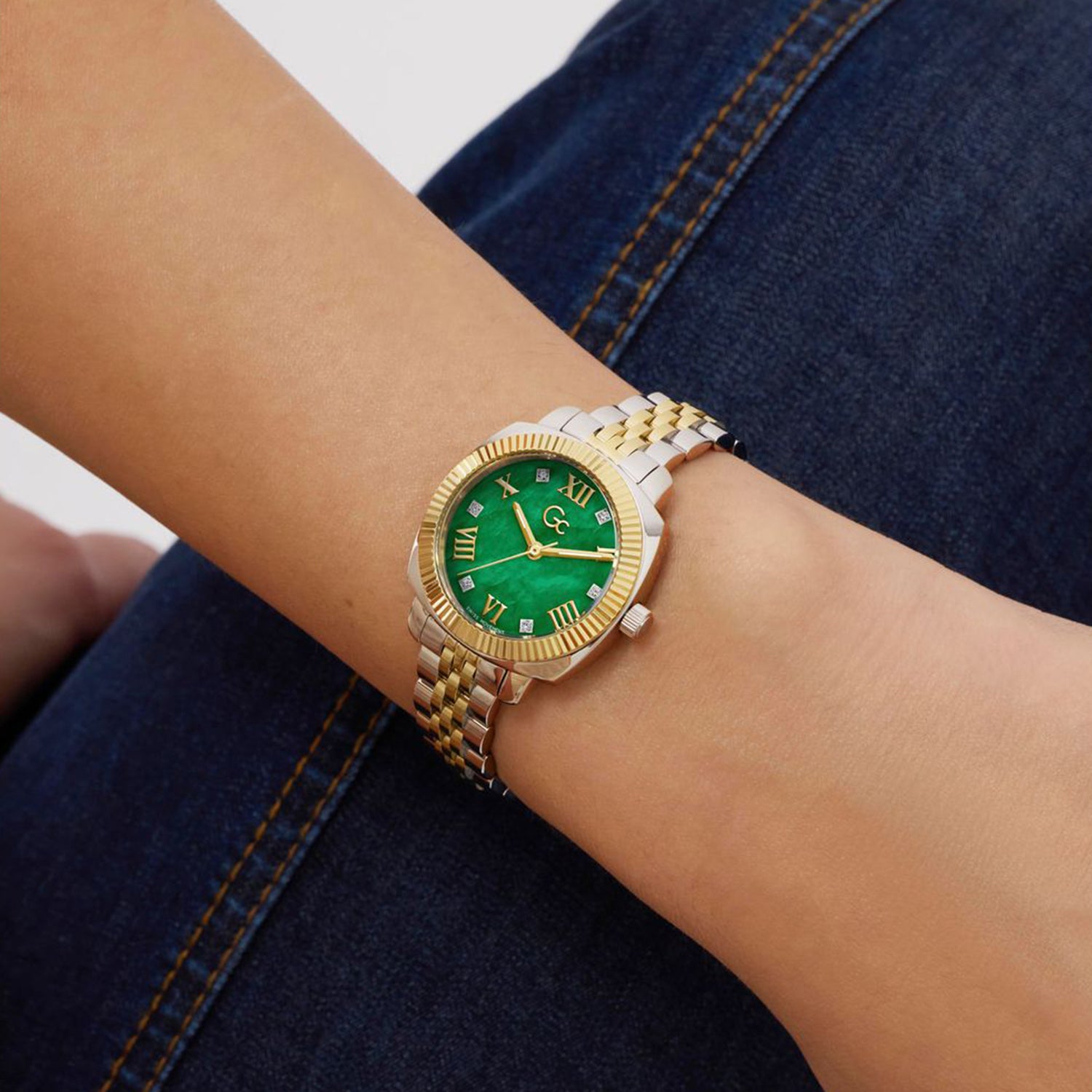 Gc Dress Women Quartz Green Dial Analog Stainless Steel Watch Z73003L9