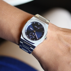 Zeus Men Quartz Blue Dial Analog Stainless Steel Watch