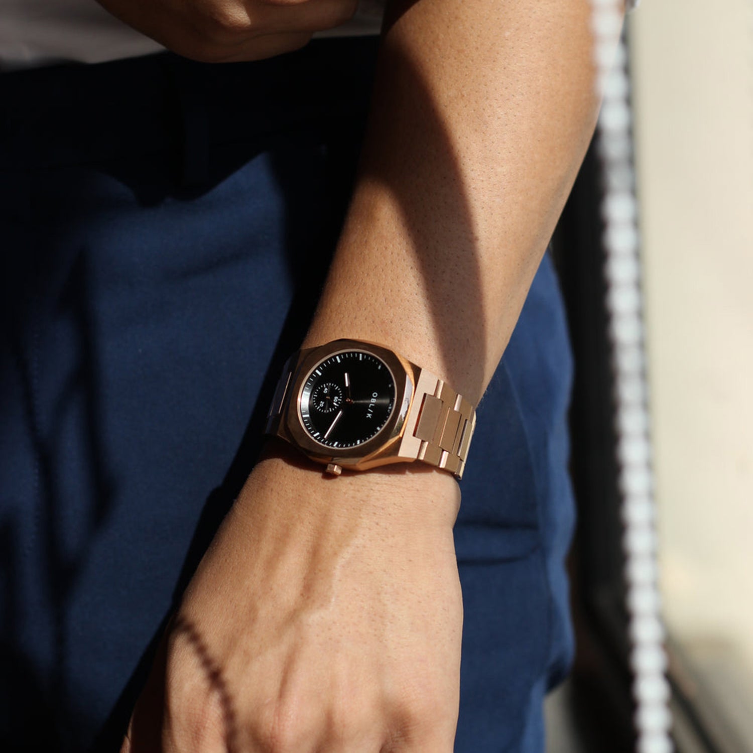 Men Quartz Black Dial Analog Stainless Steel Watch Zeus-Rose Gold