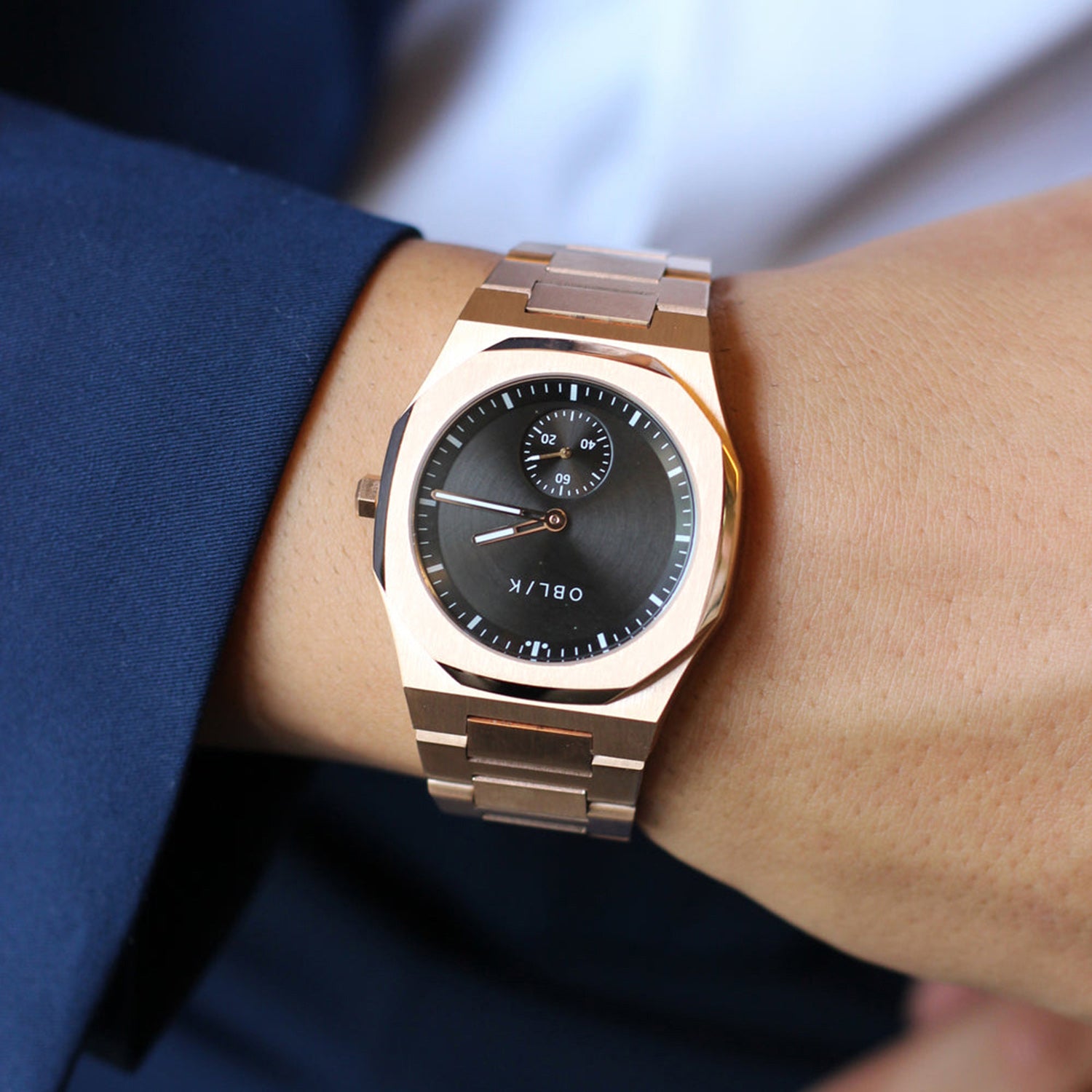 Men Quartz Black Dial Analog Stainless Steel Watch Zeus-Rose Gold