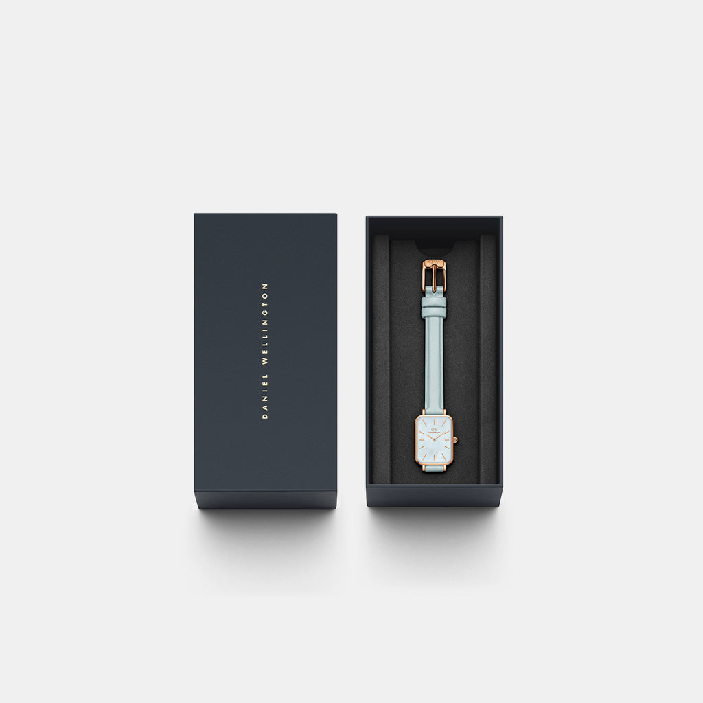 Daniel Wellington Leather Blue watch