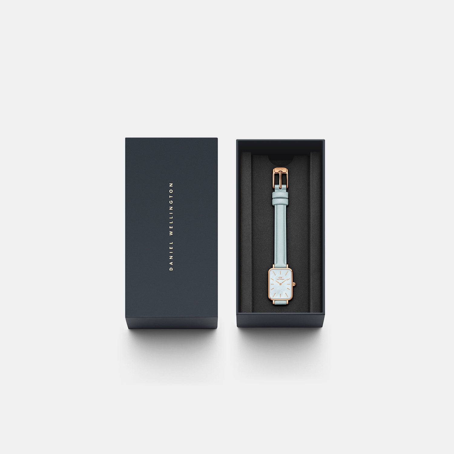Daniel Wellington Leather Blue watch