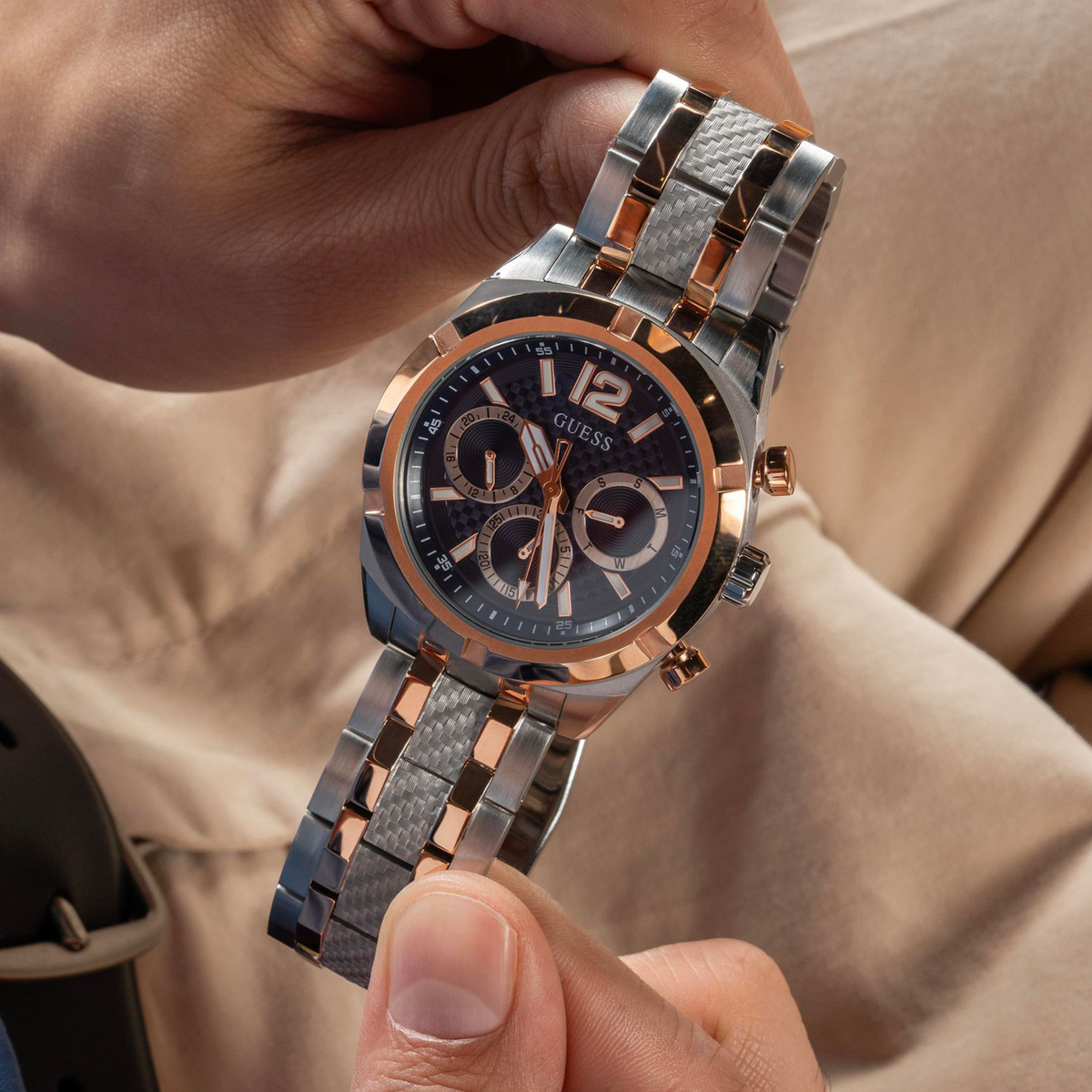 Guess Round Quartz Chronograph Men watch