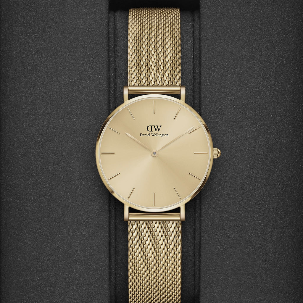 Daniel Wellington Women Round Gold watch