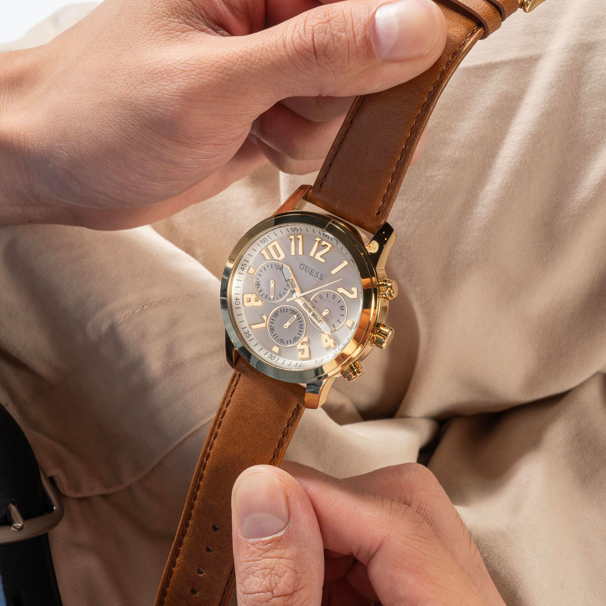 Guess Round Quartz Chronograph Men watch