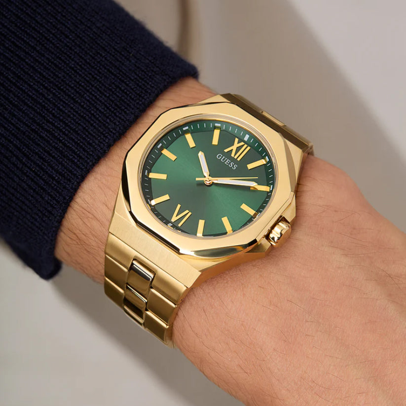 Guess Round Quartz Analog Men watch