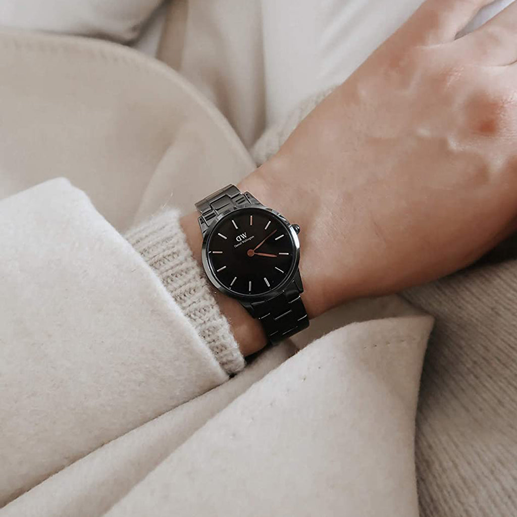 Daniel Wellington 32 mm Round Quartz watch