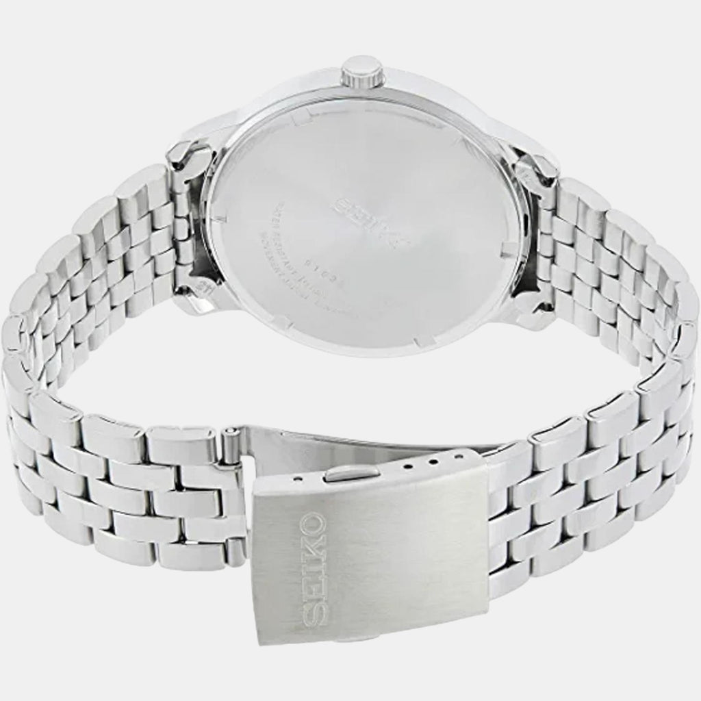 Seiko 41 mm Round Quartz watch