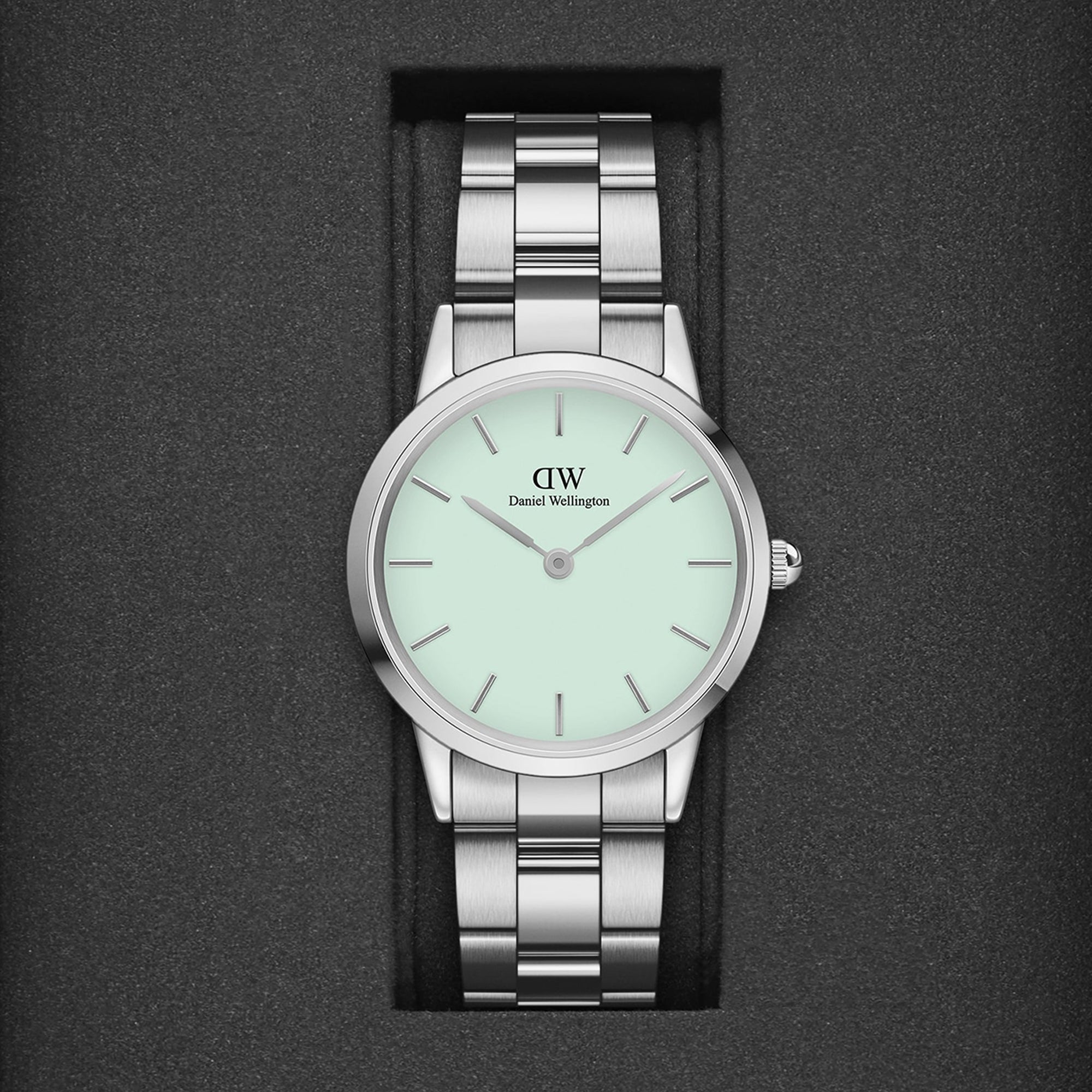 Daniel Wellington Stainless Steel Round watch