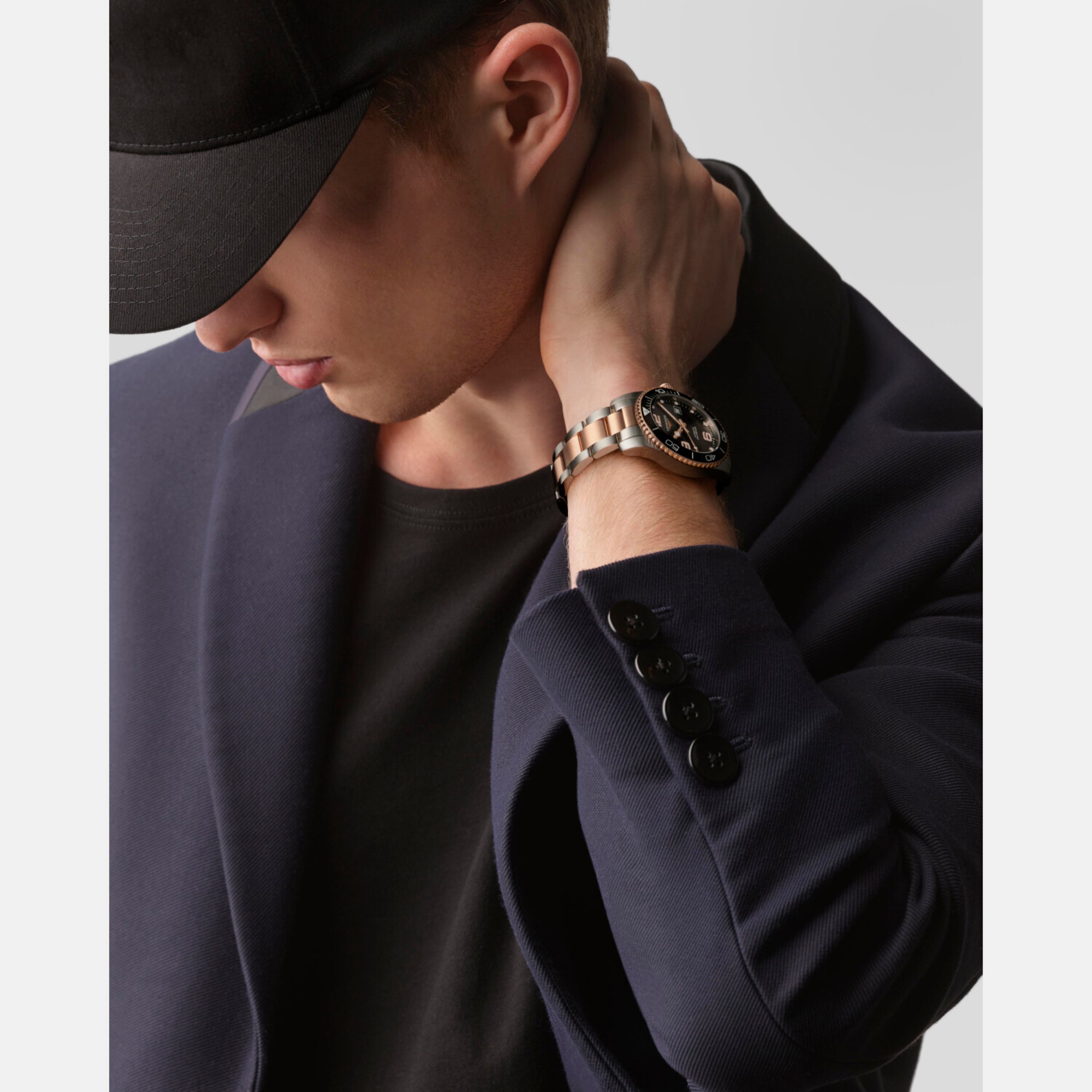 Men Automatic Black Dial Analog Stainless Steel Watch L37813587