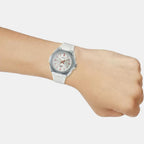 Youth Women Quartz White Dial Analog Resin Watch D221