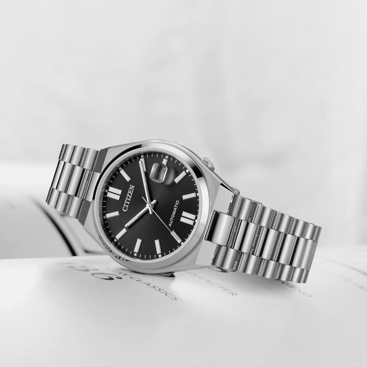 Citizen Men Round Black watch