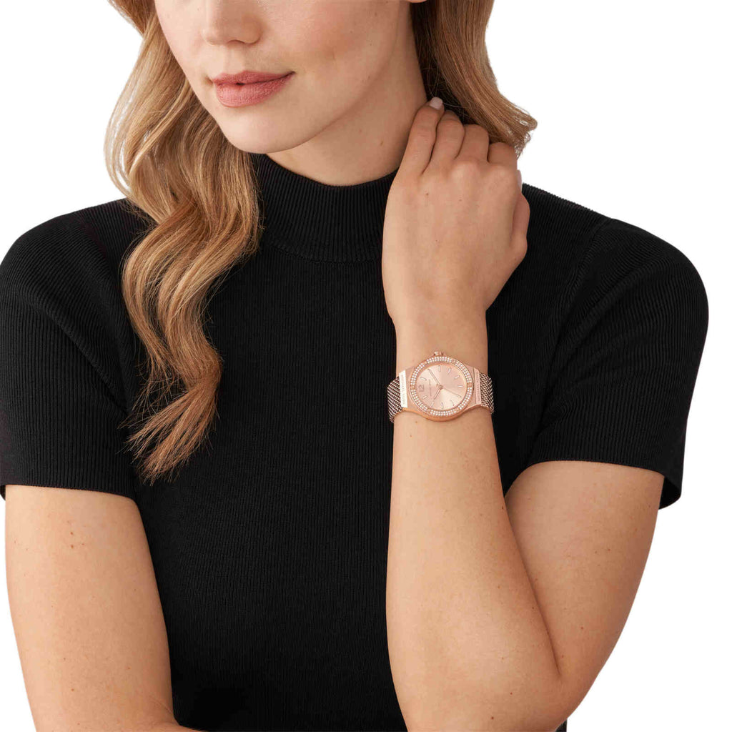 Michael Kors Women Round Rose Gold watch