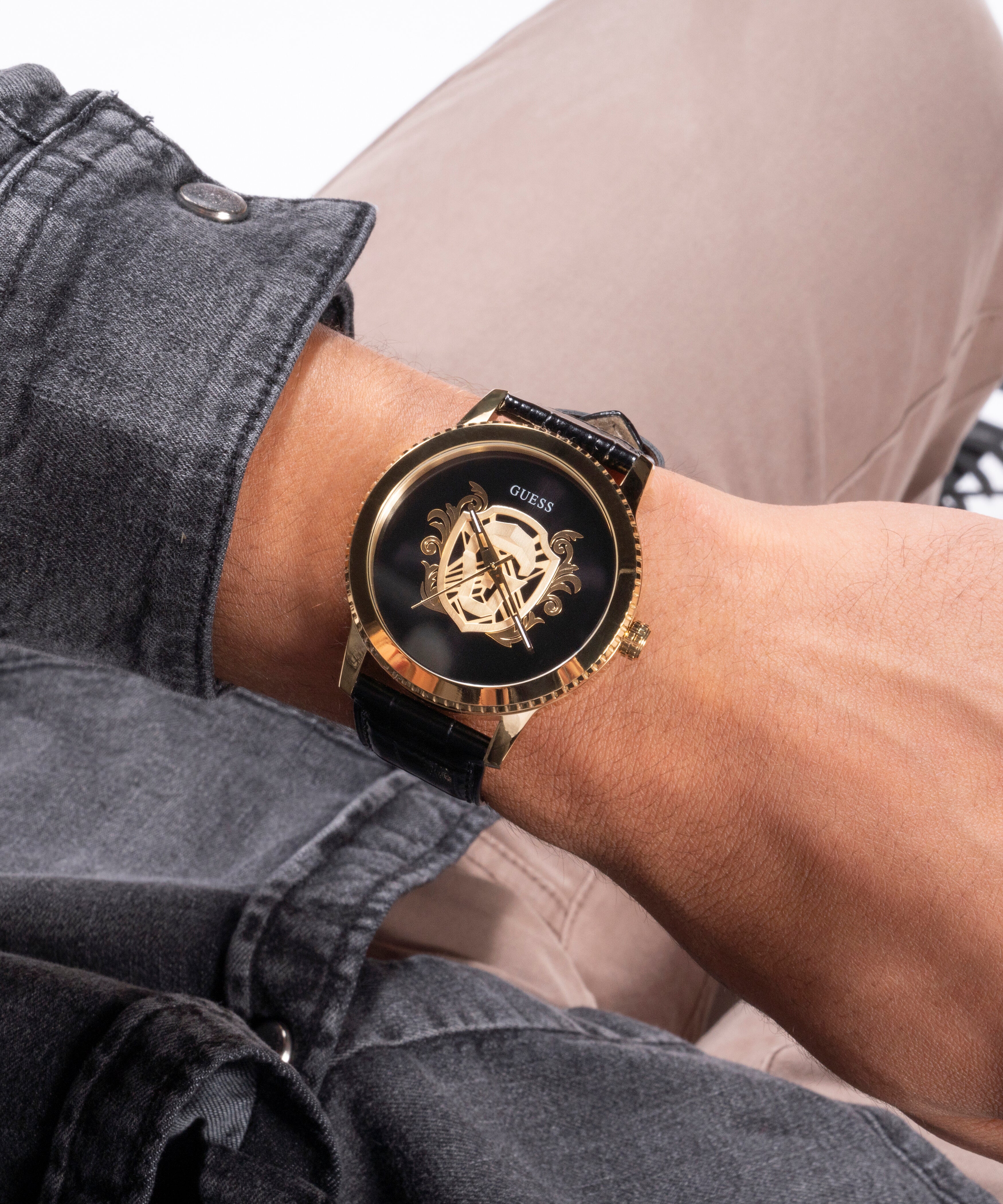 Guess 44 mm Gold Quartz watch