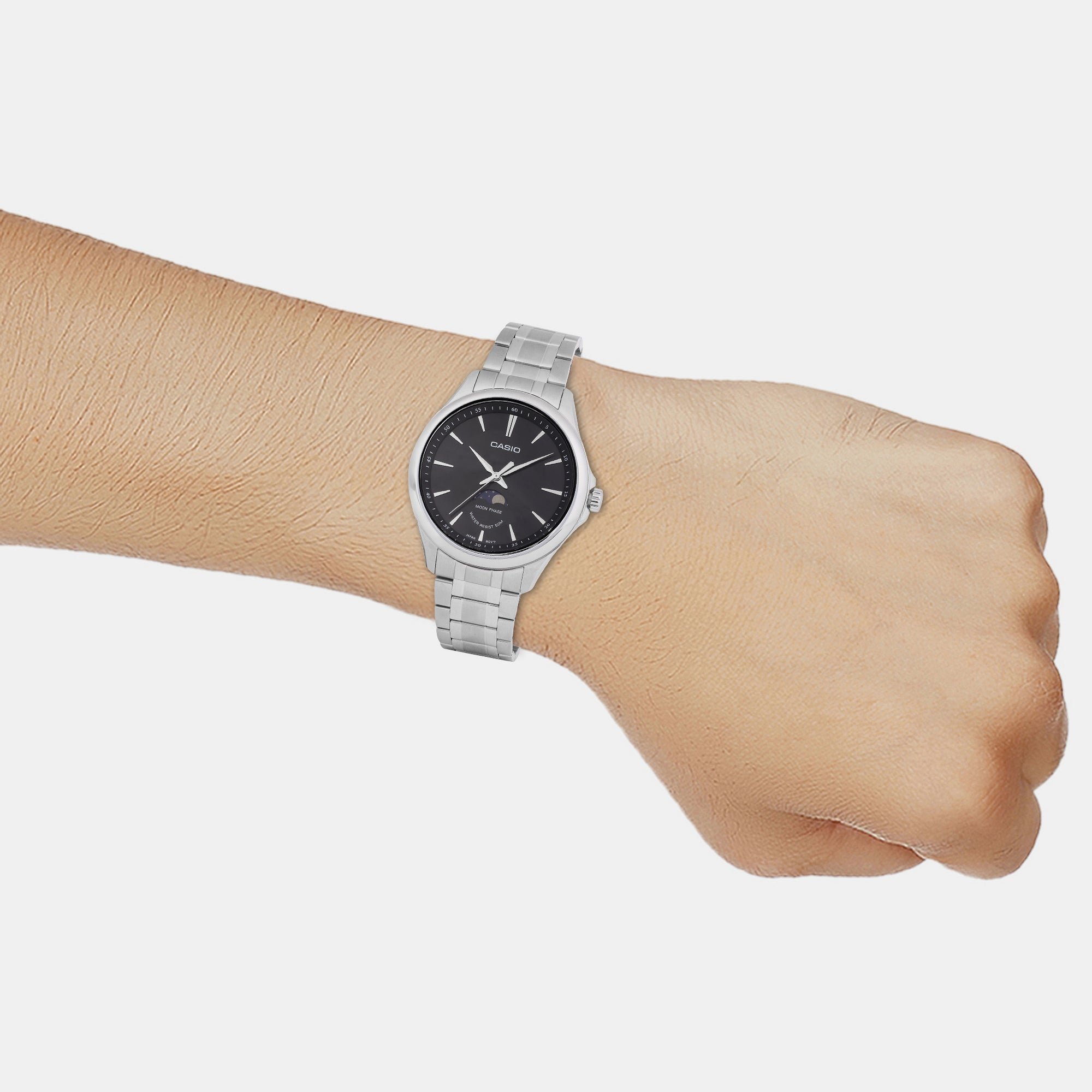 Casio 49 mm Silver Quartz watch