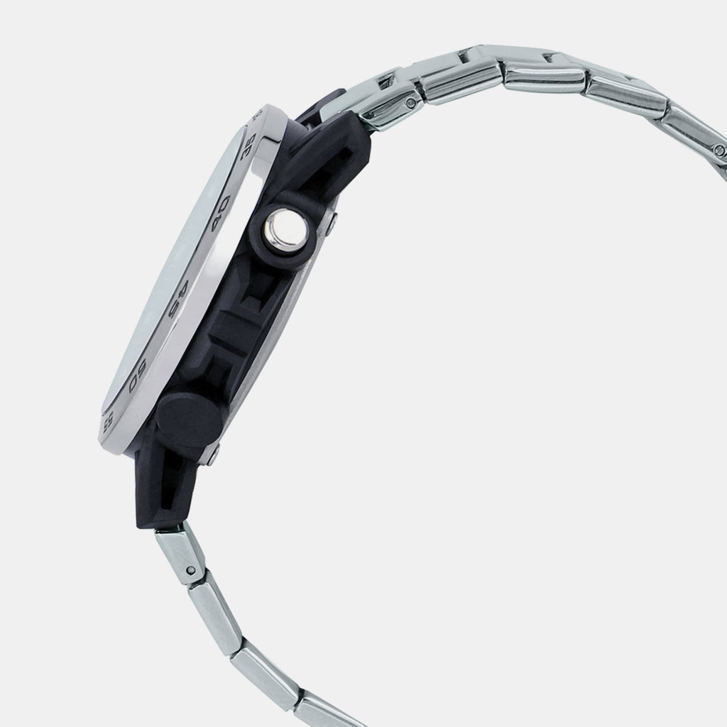 Casio 52 mm Round Quartz watch