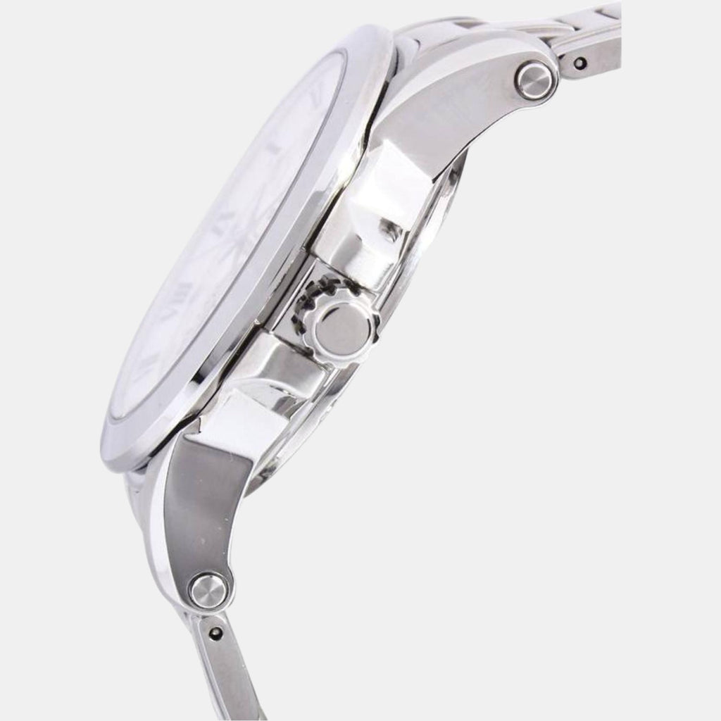 Seiko 42 mm Round Quartz watch