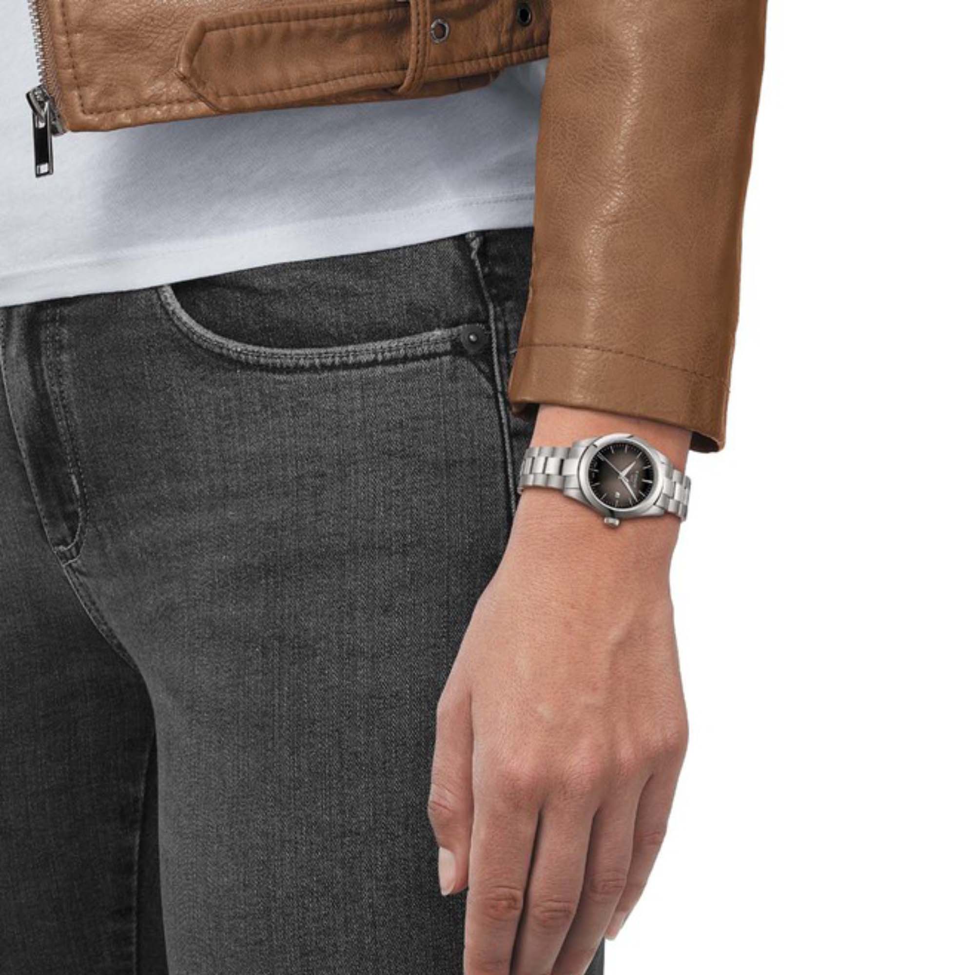 T-CLASSIC  Female Analog Stainless steel Watch T1320101106100