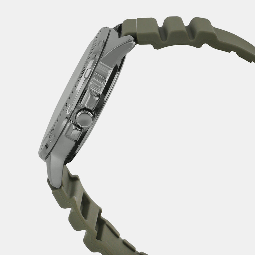 Casio 49 mm Round Quartz watch