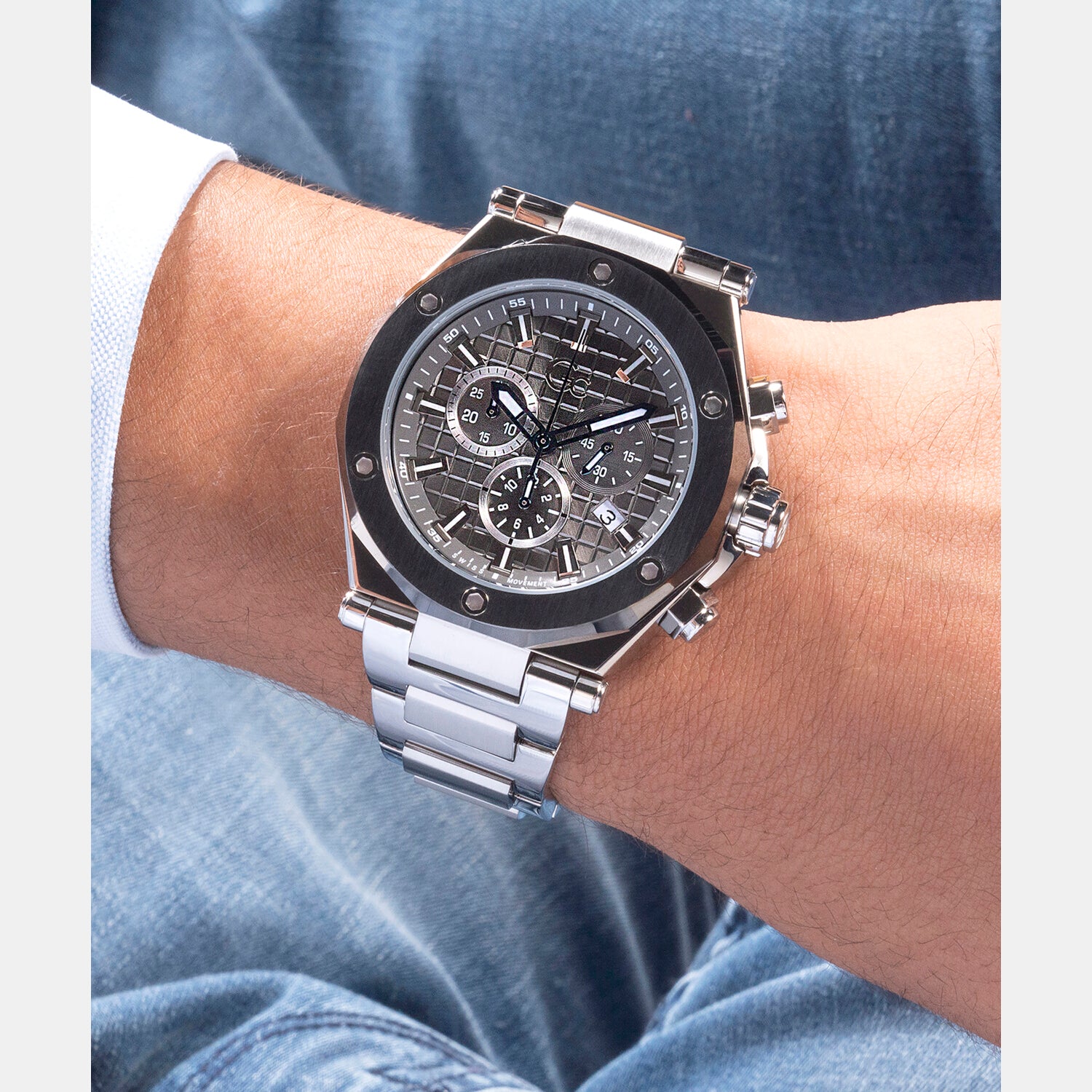 GC Round Quartz Chronograph Men watch