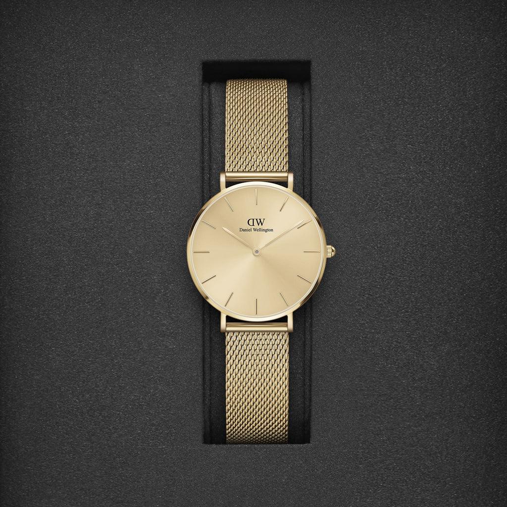 Daniel Wellington Women Round Gold watch