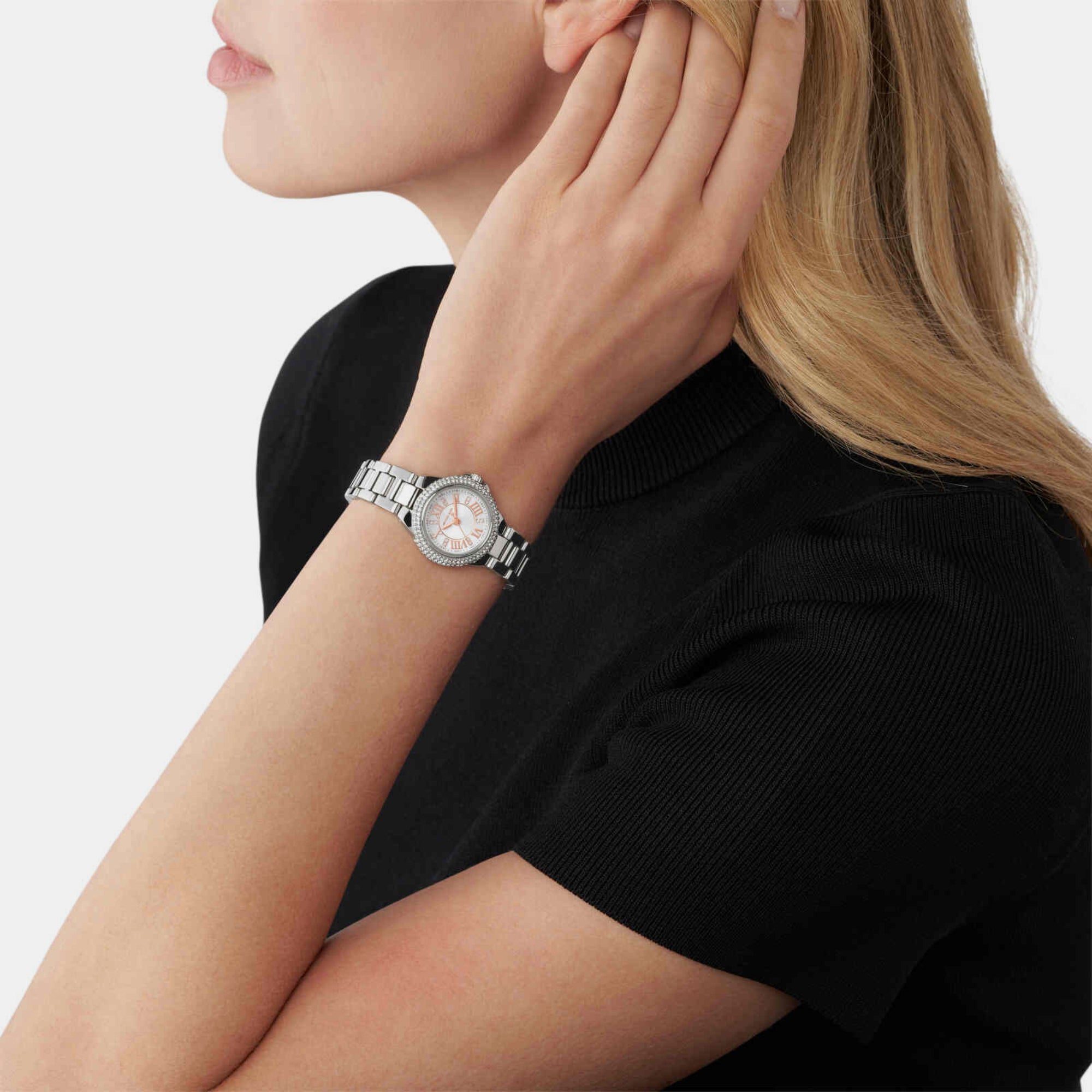 Michael Kors Women Round White watch