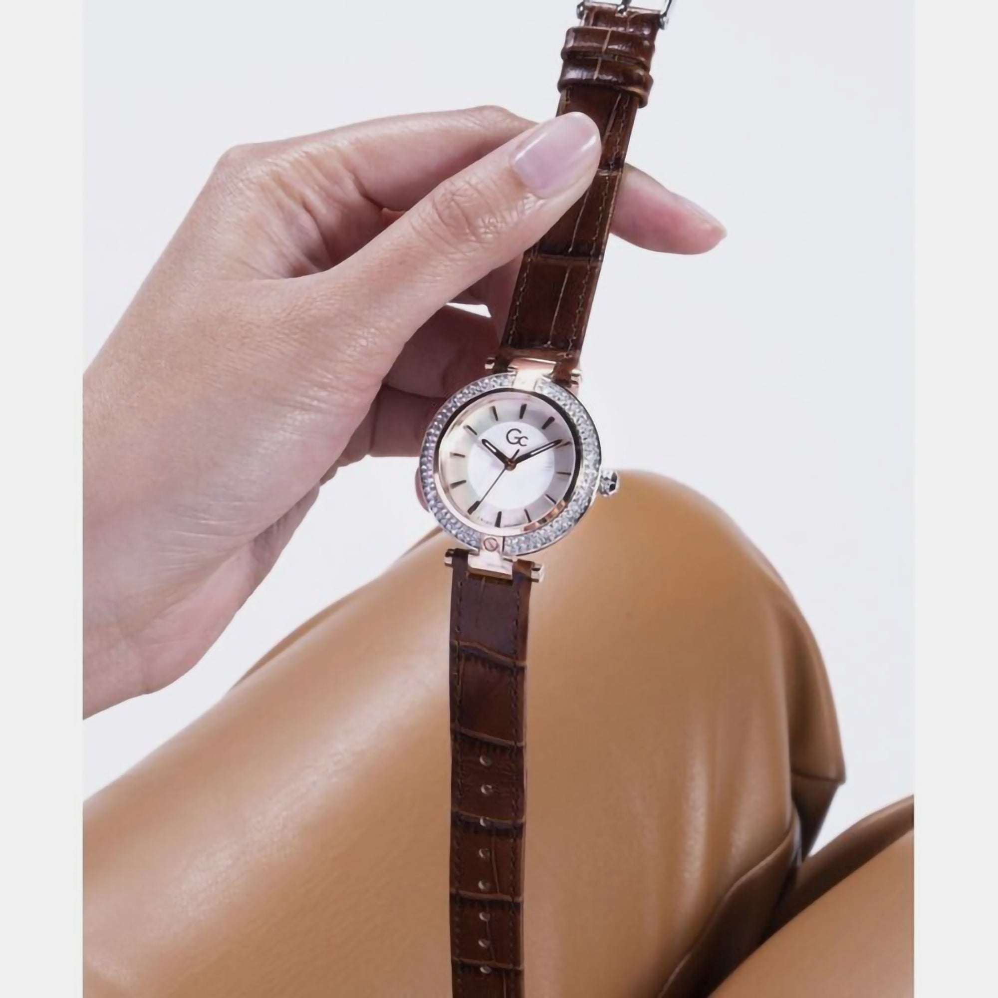 GC Leather White watch