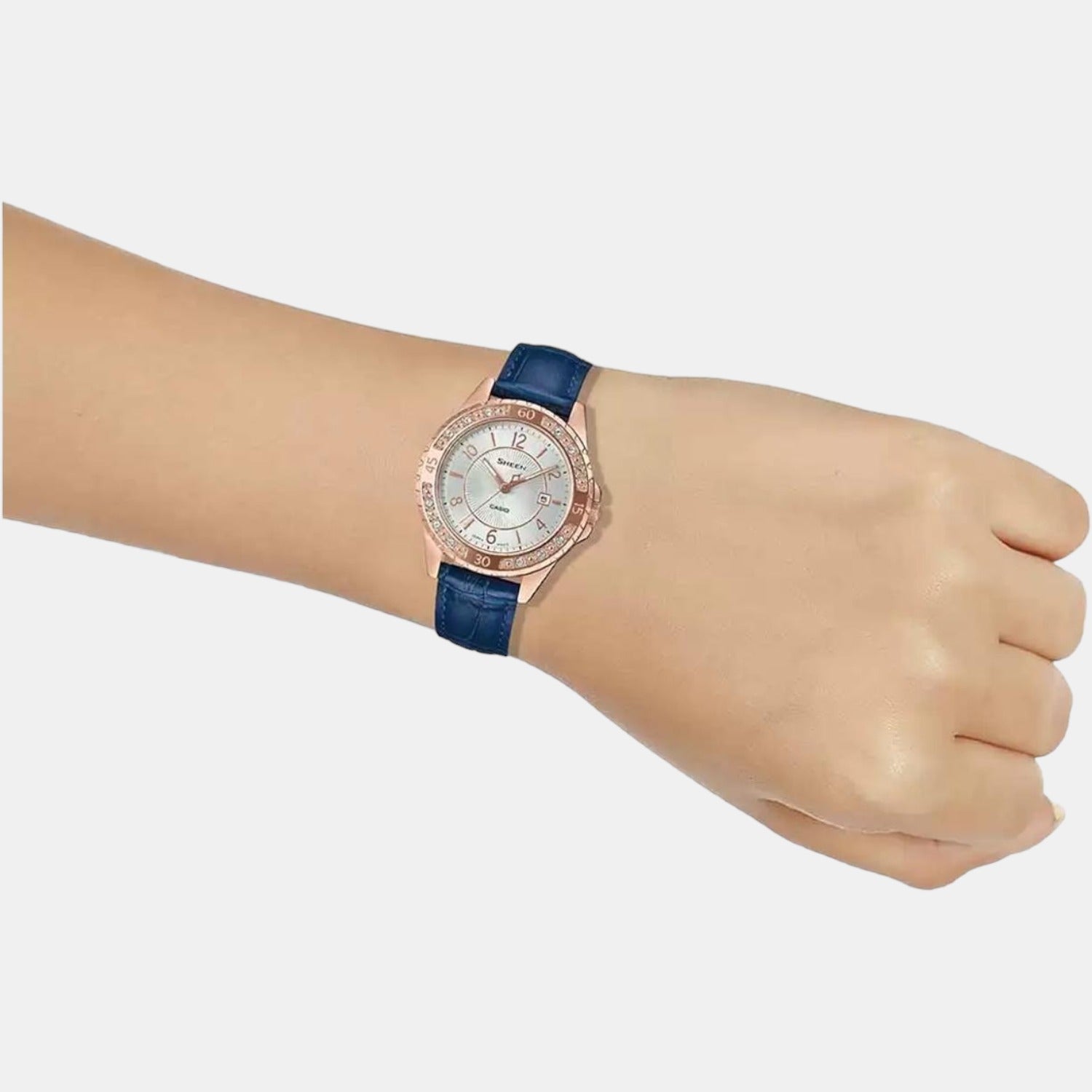 Sheen Women Quartz White Dial Analog Leather Watch SH204