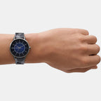 Men Quartz Black Dial Analog Stainless Steel Watch AX2752