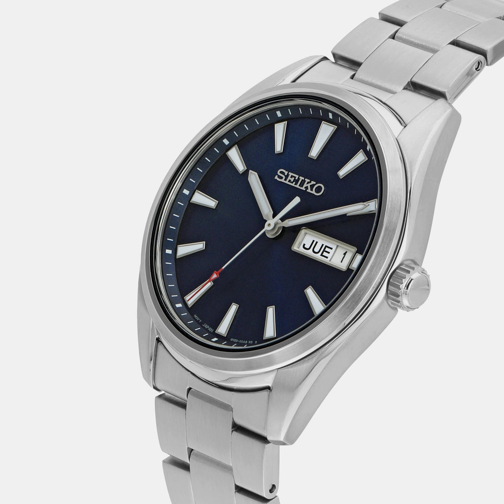 Seiko 41 mm Round Quartz watch