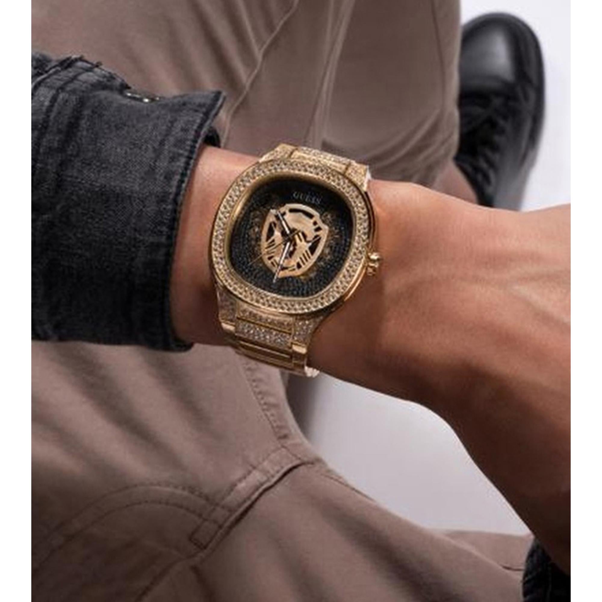 Men Quartz Black Dial Analog Stainless Steel Watch GW0565G1