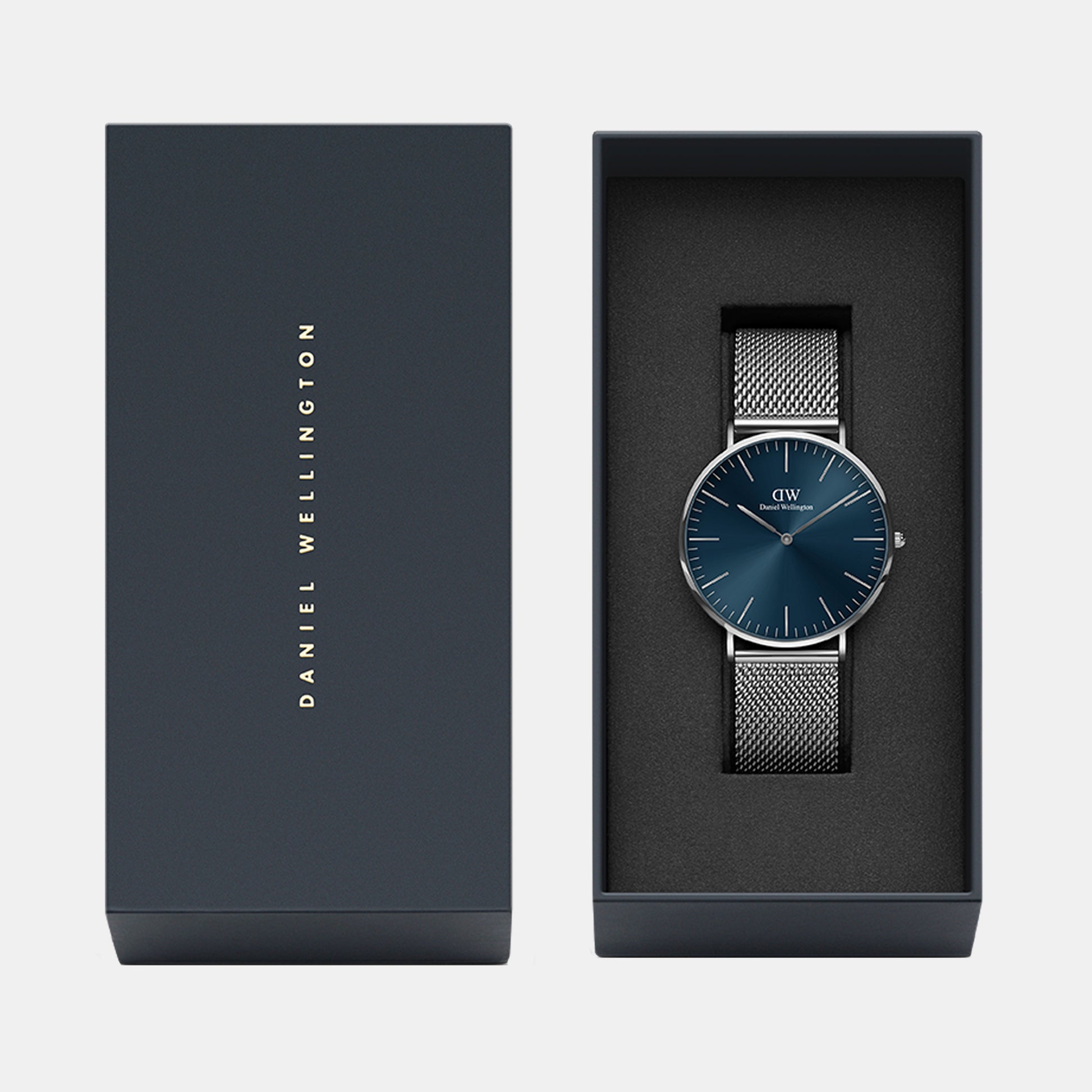 Daniel Wellington Classic Men Quartz Blue Dial Analog Stainless